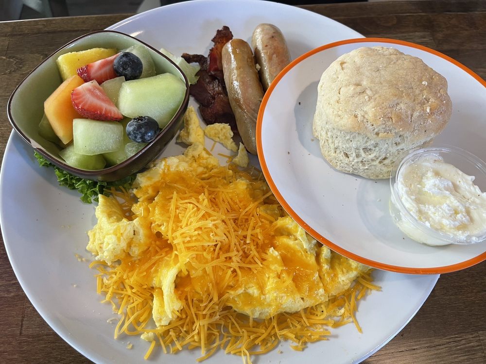 Vic’s%20All%20Star%20Kitchen%20–%20Classic%20American%20Breakfast%20&%20Brunch%20in%20Pleasanton