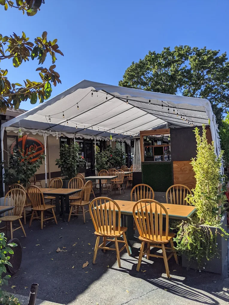 Vic’s%20All%20Star%20Kitchen%20–%20Classic%20American%20Breakfast%20&%20Brunch%20in%20Pleasanton