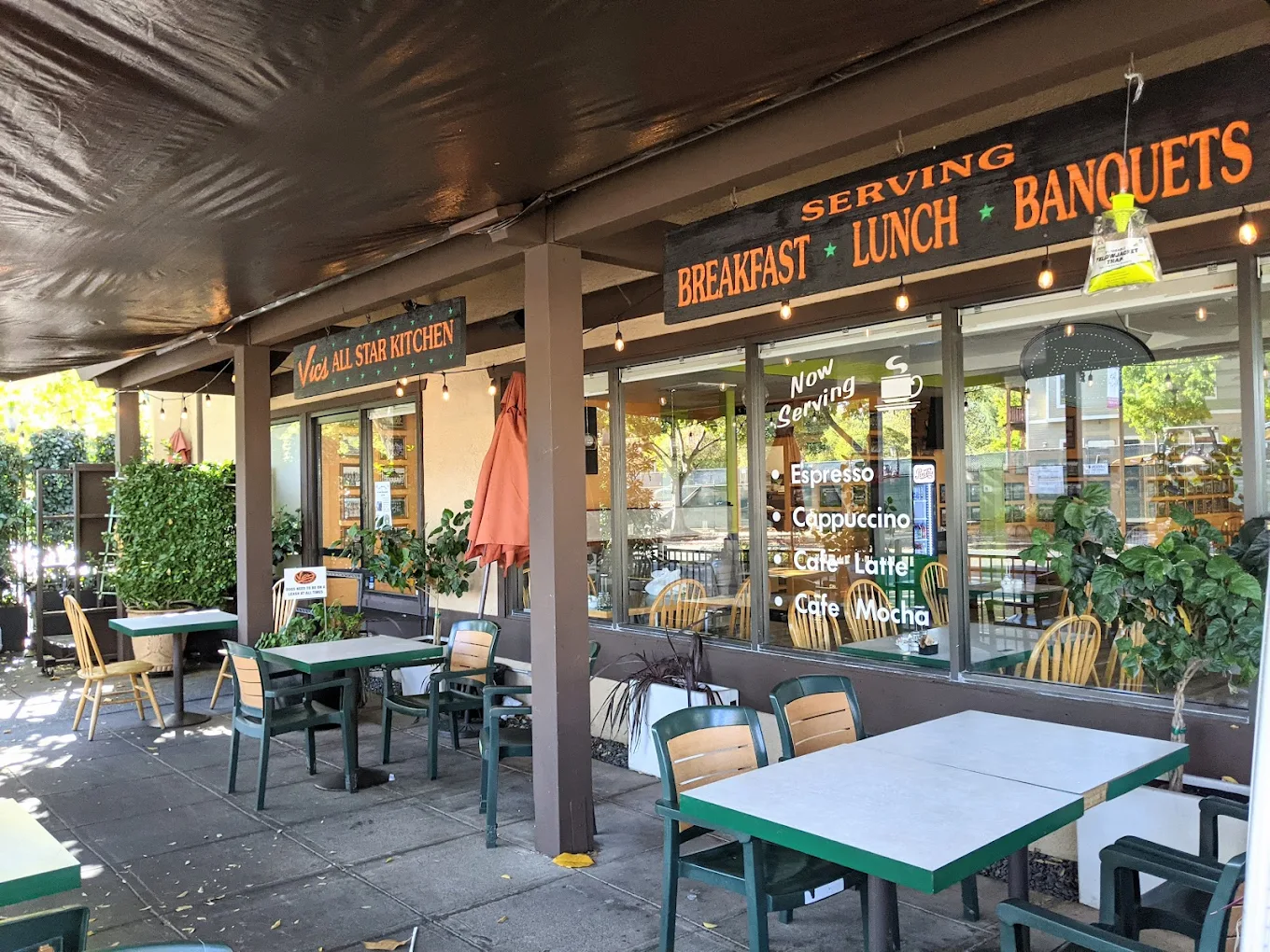 Vic’s%20All%20Star%20Kitchen%20–%20Classic%20American%20Breakfast%20&%20Brunch%20in%20Pleasanton